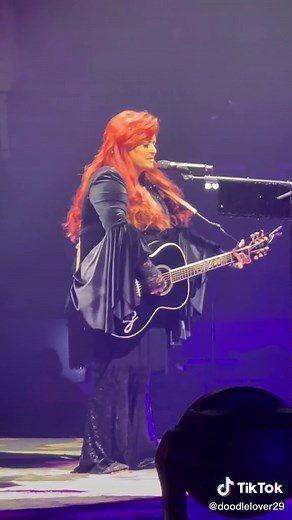 The Judds final tour. Huntsville AL. 10/15/2022 #thejudds #mamahescrazy #fyp #DidYouYawn