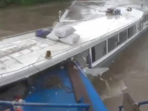 Crash on the Amazon: Ship smashes into boat and injures passengers
