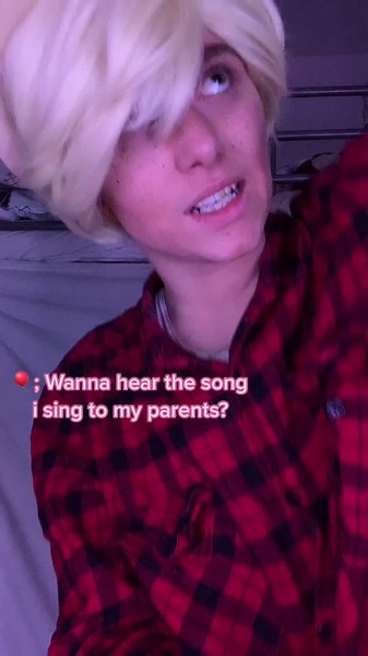 Poor AJ just want to work at the farm #mlp #mlpfim #mylittlepony #mlpcosplay #mylittleponycosplay #applejack #applejackcosplay #genderbend