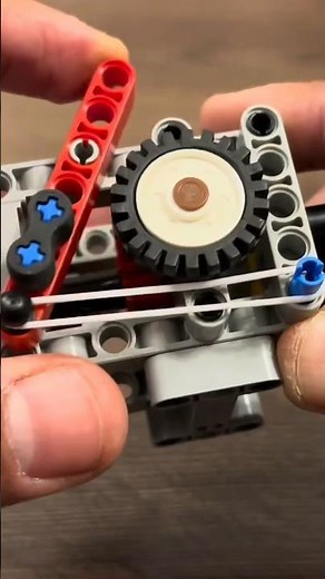 LEGO Technic Smooth Clutch Building Guide
