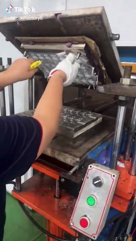 In the production of silicone toy parts, the source factory supports customized wholesale.#siliconeproducts #siliconeaccessories #siliconemold #siliconecustom #siliconegasket