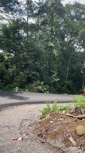 Cicken dance vs jeger moreno ms9#fyp #zonatrucksulawesi #lintasmakassarkendari #alekappangmaros