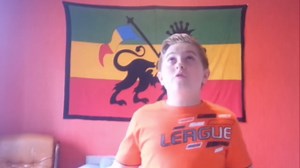 Michou ✨ on Instagram: "10 000 000 🫶 Il n’y a même pas de mots pour décrire ce que je ressens actuellement Un rêve d’enfant, qui semblait irréalisable, vous l’avez rendu possible 10 millions de personnes qui ont cliqué sur le bouton « s’abonner », dans tous les recoins du monde Au-delà du chiffre, c’est juste fou de se dire qu’on a réussi à réunir autant de monde qui partage les mêmes délires, les mêmes passions Quelle communauté, je suis fier de nous 🤍 Merci."