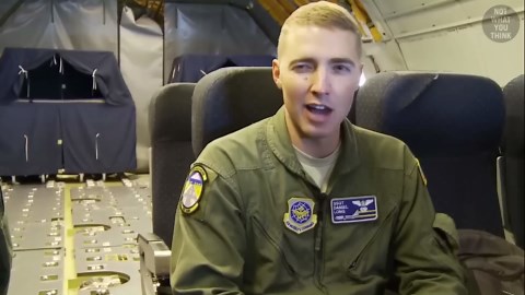 Why US Navy and US Air Force Use Different Refueling Methods