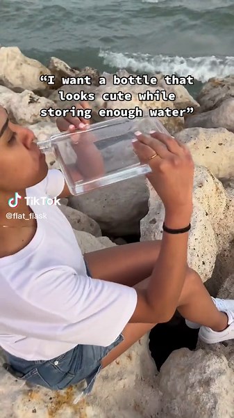 We have what you looking for 👌🏻#aesthetic #tiktokmademebuyit #amazonfinds #flatbottle #bottle #clear #musthave