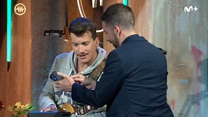 1.1M views · 34K reactions | Si te tienen que llamar dos veces para que te entre la llamada, mírate esto. Lo mismo te pasa igual que a Grison  #LaResistencia | Cero | Facebook