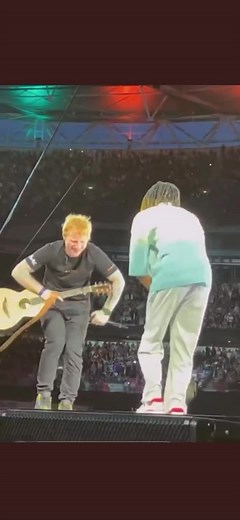 Fireboy performing alongside Ed sheeran, at wembley 90,000 capacity is the best thing you’ll see today ❤️#fyp #fypシ