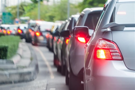 Traffic woes as commuters face "severe delays of 38 minutes" on M27