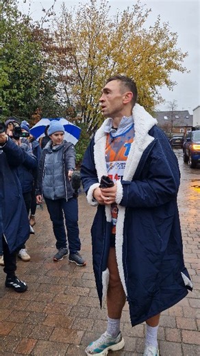 Kevin Sinfield thanked supporters as he completed day 4 of his 7 in 7 challenge for MND in Sheffield | The Star, Sheffield