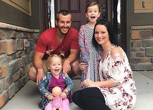 Man Accused Of Triple Murder Claims He Killed His Wife After Witnessing Her Hurt Their Daughter