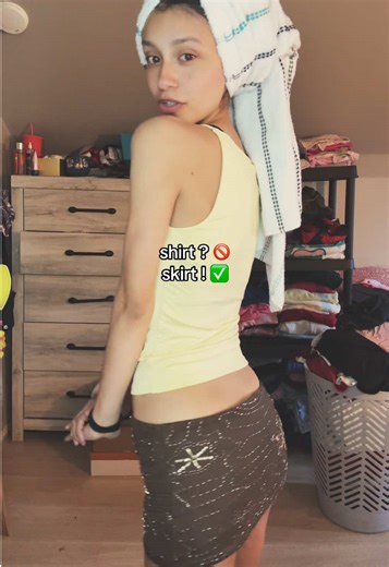 I bought this tube top to wear as a ultra mini skirt but I think I need to return to get a bigger size idk how bold I wanna be🫩 she’s cute tho & i see the vision 😛😛🤞🏽 #tubetop #fyp #tjmaxx #miniskirt #brownandyellow