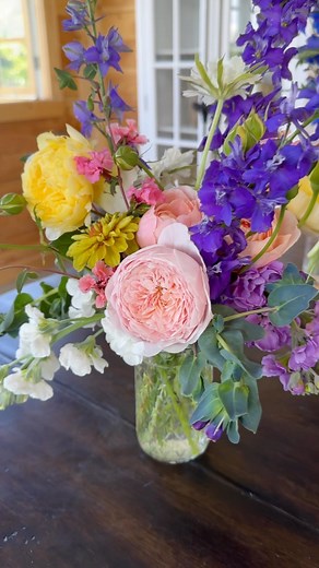 52K views · 7.1K reactions | Delivered our first bouquets from the cut flower garden! I hope they brightened someone’s day! 殺 | Garden Answer | Facebook