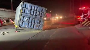 4.1K views · 44 reactions | WATCH: Urban Search and Rescue Team of the City Disaster Risk Reduction and Management Office successfuly lifts and turns upright the 3-ton container van (identified to be owned by 2Go) that tipped over the middle of the highway along Coastal Road, Brgy. San Isidro, La Paz. The incident happened earlier around 6pm. As of 7pm, heavy traffic has been eased, and road was cleared of debris and blockage.  CDRRMO-USAR | Iloilo City Government | Facebook