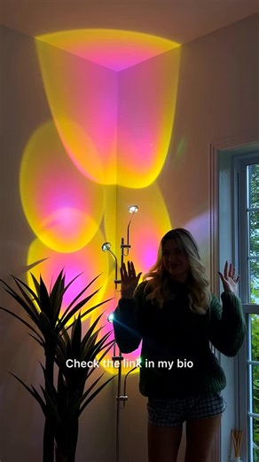 Elisabeth Rioux 👙 on Instagram: "My dms were fiiiilled with you girls when I posted my color changing light this weekend so I just decided to make a video about it 🩷🤝🏽 It’s my absolute fav, the link is in my bio ✨ 169$ & 1 day shipping only on Amazon 🤭"