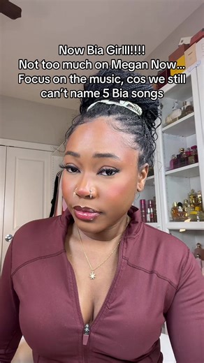 All Megan did was laugh like we all did cos Cardi B is funny and we really still can’t name 5 Bia songs 🫢🤭… Girlll pls focus on the music cos Megan is not the one to play with… #megantheestallion #prettyandpetty #name5biasongs #bia #cardib