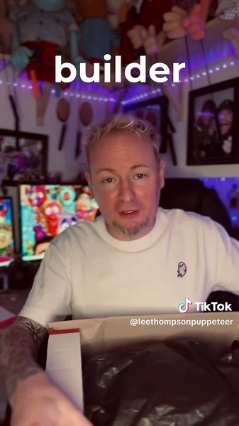 Puppet Unboxing! #puppet #unboxing #puppetry #leethompsonpuppeteer #jarrodboutcher
