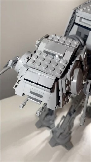 LEGO Star Wars 75288 AT-AT | O lendário caminhante do Império!