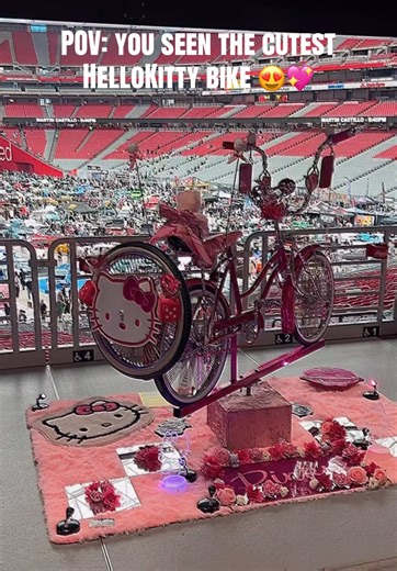 Cute Hello Kitty Bike at Arizona Super Show