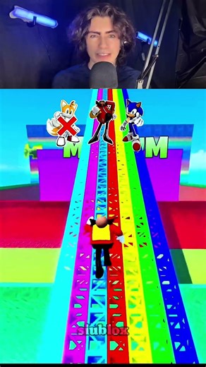 Tails vs Sonic in Escape Tsunamis #uk #roblox #usa