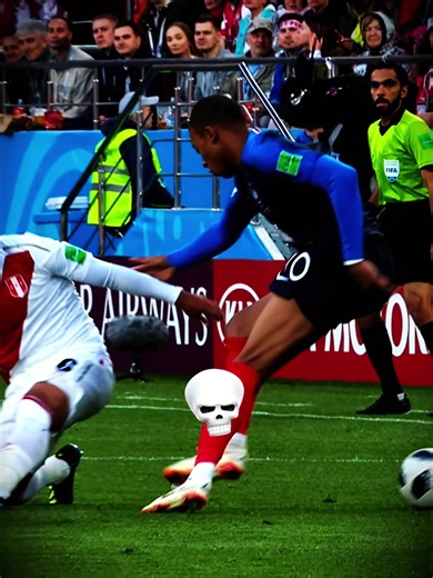 Right Wing Mbappe 😏🔥 Striker or Winger Mbappe ? #mbappe #football #psg #france