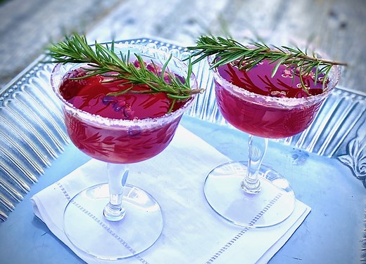 Prosecco Cocktails with Pomegranate Juice -The Art of Food and Wine