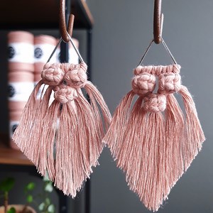 6K views · 89 reactions | You were curious how to make the earrings form our last post so here's a tutorial!  We are using 4 pieces o our Blush 1.5mm Baby Macrame Cord, and a combination of square knots. Simple yet elegant!  bit.ly/bobbinybabies #bobbiny #cottoncord #bobbinytutorial #macrame #macramecord #macramerope #macrameearrings #bobbinyblush | Bobbiny | Facebook
