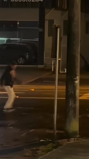 Elrah Exclusive Pasir Puteh on Instagram: "Boleh kongsikan bila tahun pertama anda memakai brand Elrah? Tak kira la bermula dengan jubah ke, kurta @ baju Melayu. Saya sendiri sudah 5 tahun setia dengan Elrah. #raya2026 #elrahpasirputeh #bajumelayu"