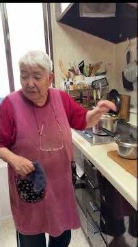 I'm making shrimp curry! [Grandma's cooking]