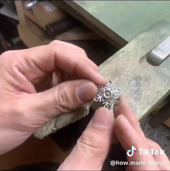 How to Make a Snowflake Necklace at Home