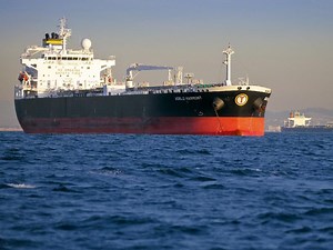 Oil traders looking for a contango boom in the bust