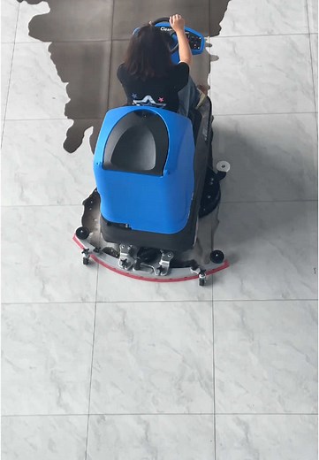 Effortless Floor Scrubbing with Advanced Cleaning Machines
