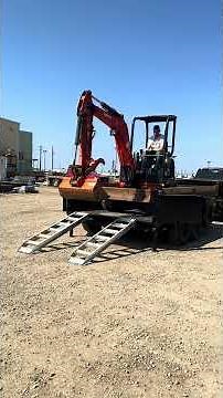 These easy to maneuver, lightweight aluminum ramps are built for quick loading without the strain.