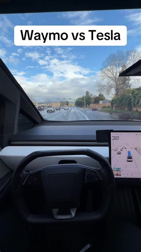 Tesla vs Waymo at traffic light that isn’t working #fyp #viral #tesla #waymo #cybertruck