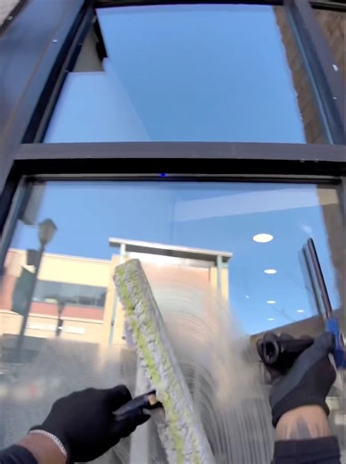 #satisfying #work #cleaning #shorts #howto #toturial #windowcleaning #squeegee #usa #windows #asmr
