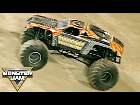 Maximum Destruction Freestyle | Monster Jam World Finals VII | Monster Jam