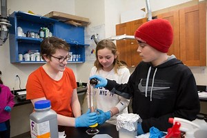 Serious Science Lab for Young Scientists