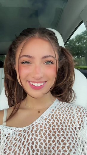 Janice🌺 (@janicee.janicee)’s videos with I KNOW ? - Travis Scott