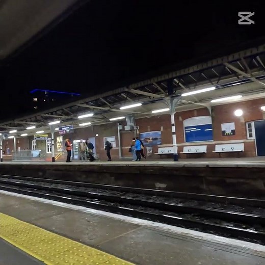 Basingstoke Railway Station - Platform 2 🚂🚂