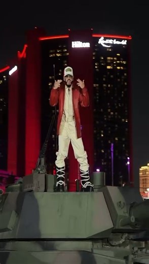 YANDEL & LATIN MAFIA "CÓMO ES QUE SE HACE" 🙌🖤 🎼🎙️🔥En la previa de sus dos shows sinfónicos en el país, @yandel presentó su nueva colaboración con @latinmafia "Como es que se hace"😎🎶 💫Este single es un adelanto del próximo álbum del artista puertorriqueño, que estará disponible el 22 de enero💣 Mientras que sus presentaciones en Argentina serán: 📆 10 DE FEBRERO 📍 QUALITY ARENA - CÓRDOBA - ¡ÚLTIMOS TICKETS! 📆 11 DE FEBRERO 📍 ARENA DE BUENOS AIRES - ¡AGOTADO! | Quiero Musica En Mi Idiom