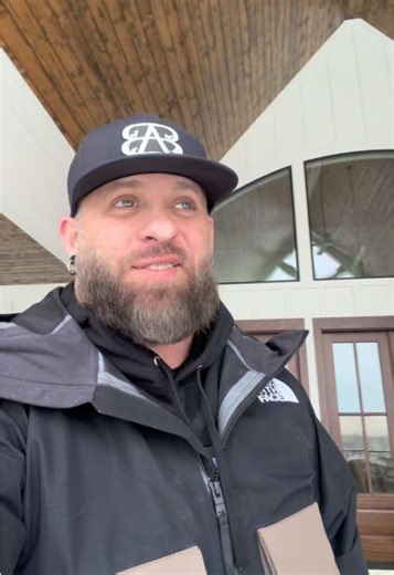 I’m giving this streaming thing a try… Tonight at 7:00 PM EST. 🤘 | live stream