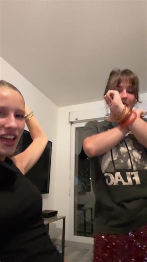 Vidéos de fee (@feepeeters3) avec original sound - Lilly price