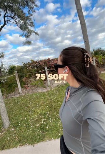 Part 1 | who’s in it with me??🏃🏻‍♀️🫶🏻🤸🏻 and there’s no need to set strict rules for yourself, it’s what you make of it! #75soft #75softchallenge #fitnessgoals #healthylifestyle