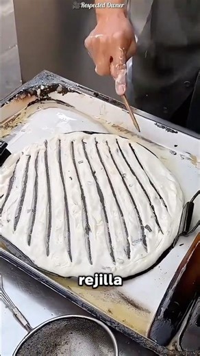 Can this guy make a roti in 10 seconds? 😮