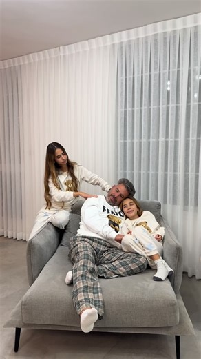 ‎משפחת סיבוני׳ס✨ | שגיא | עדי | ליאם | יהלי | אדל | יגל‎ on Instagram‎: "איך חשבת שזה יראה לגור עם 5 בנות vs איך זה נראה באמת.."‎