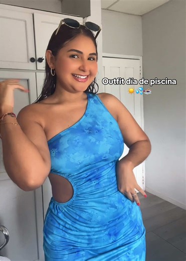 Outfit perfecto para fiesta en la piscina