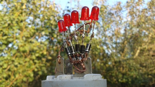 DIY solar power: Make electricity from sunlight with LEDs and capacitor!