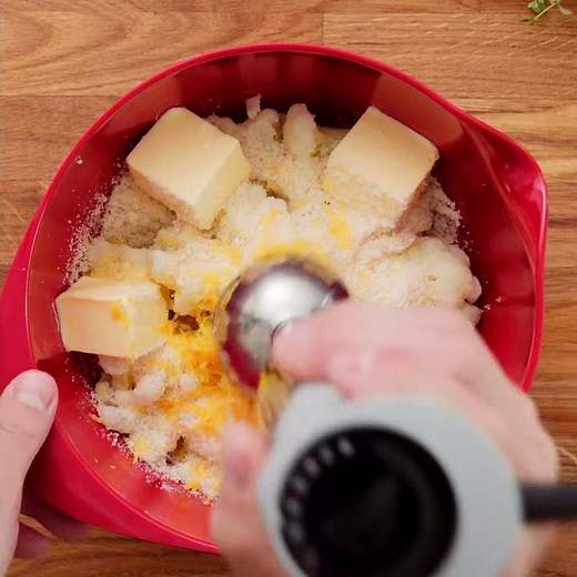 Low carb cauliflower mash