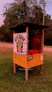 Here’s a few things that make running an egg stand a little smoother! Everything can be found in my egg stand essentials list 🐓🥚 @bisoncoolers 50qt cooler Rosehips20 for 20% off your first order Most of our hens are from @mthealthyhatchery #eggs #chickens #homestead #backyardchickens #happychickens #roadsideamerica #homesteading #freerangechickens #freerangeeggs #eggstand #farmstand #producestand #honorsystemfarmstand #honorsystem #crazychickenlady #rainbowegg #backyardflock #farmfresh #farmto