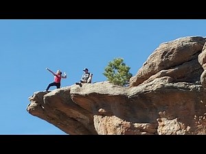Man survives 40 foot fall from Castle Rock cliff