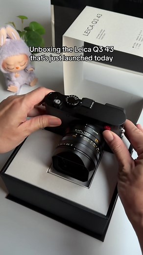 New Leica Q3 43 Unboxing & Review